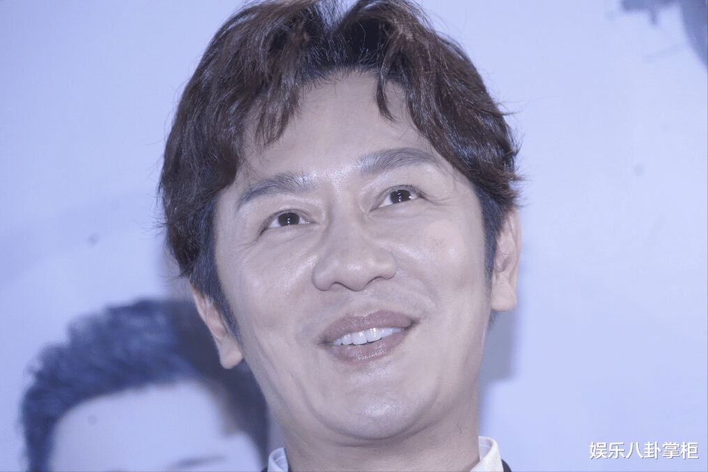 陈浩民|19.9的红酒标价5952元，陈浩民直播带货翻车，网友质疑被禁言拉黑