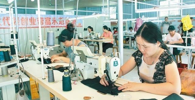 依科育儿吧 月薪过万为何还招不到员工？年轻人：我不想拿命换钱