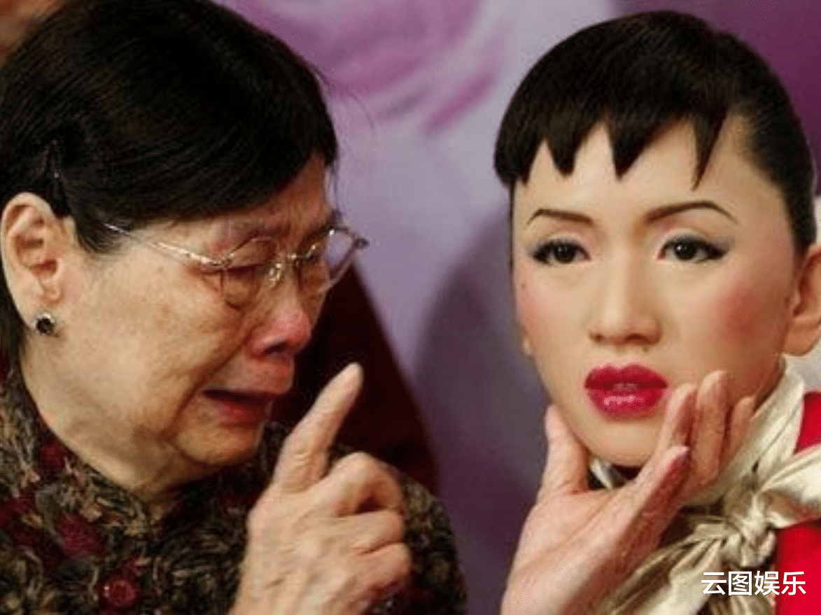 梅艳芳|梅启明自曝看《梅艳芳》电影落泪，遗憾没有梅妈一角，感觉很失真