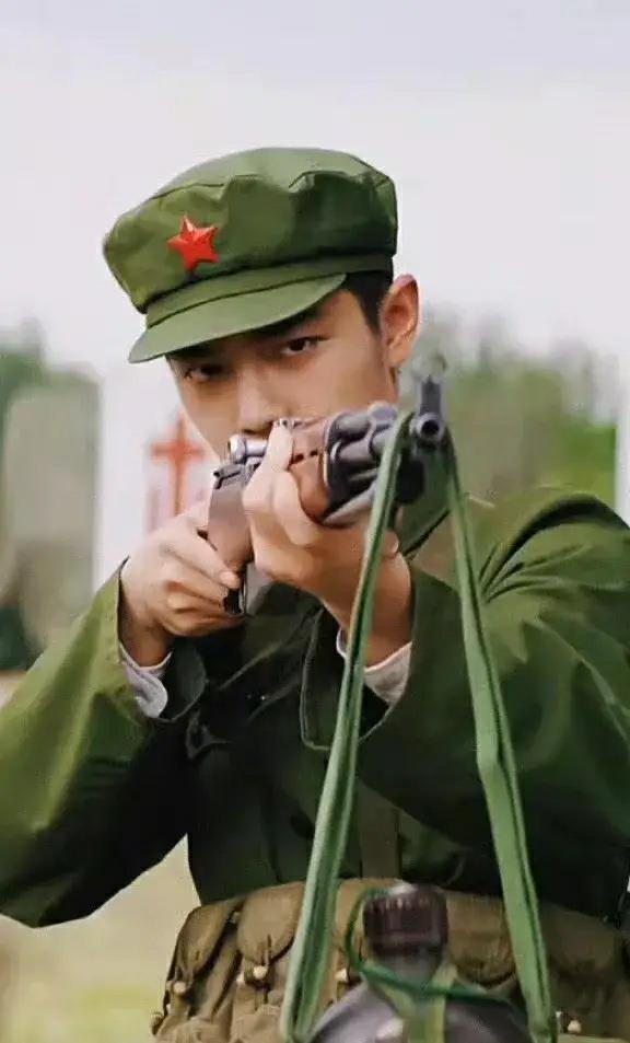 顾一野|肖战饰演的顾一野54岁已是少将，为了心中大爱，有所得亦有所失！