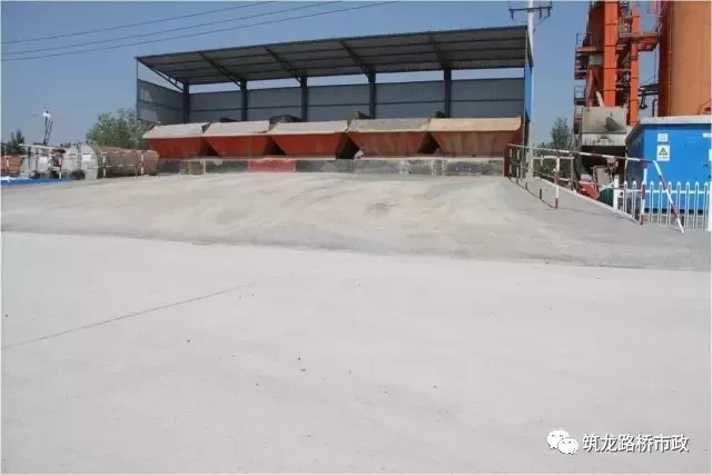 阳光分享鸿鹄志 路面工程病害形式，以及施工质量管理控制要点?