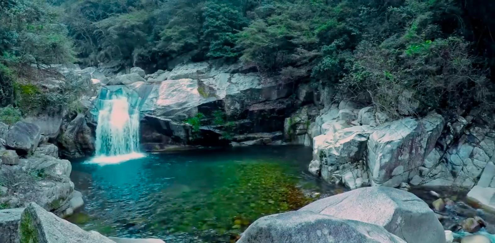 杜雨宸|离开“邝露仙子”的光环,杜雨宸连拍烂剧,她的事业早已跌落谷底