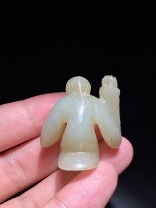 |汉 和田玉籽料 白玉 圆雕 玉人