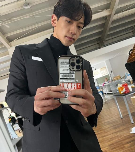 金泰希|金泰希做了这件怪事，Rain坦言无法自拔爱上她，告白五次才追到手