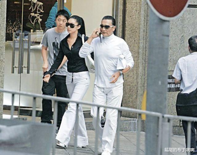 宋祖儿|85岁谢贤拄拐出行状态差，老来无伴太孤独，前女友CoCo现国外潇洒