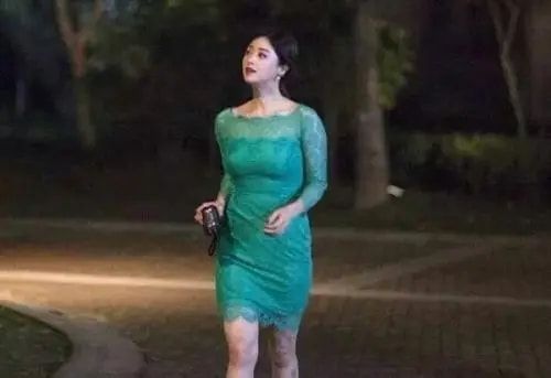 迪丽热巴|5位“新疆美女”，热巴娜扎颜值实在太可了，蒋欣情商简直是绝了