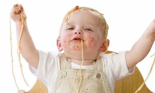 尹汪栎的小世界|宝宝长期厌食,爸妈警惕这4个危害,改善宝宝食欲只需一物