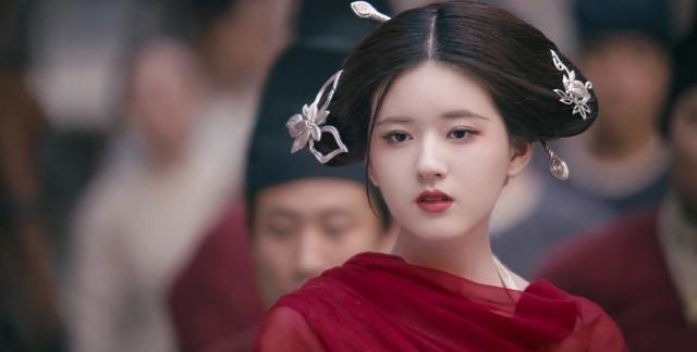 赵丽颖|她把演戏当兼职，颁奖晚会基本不去，却片约不断！