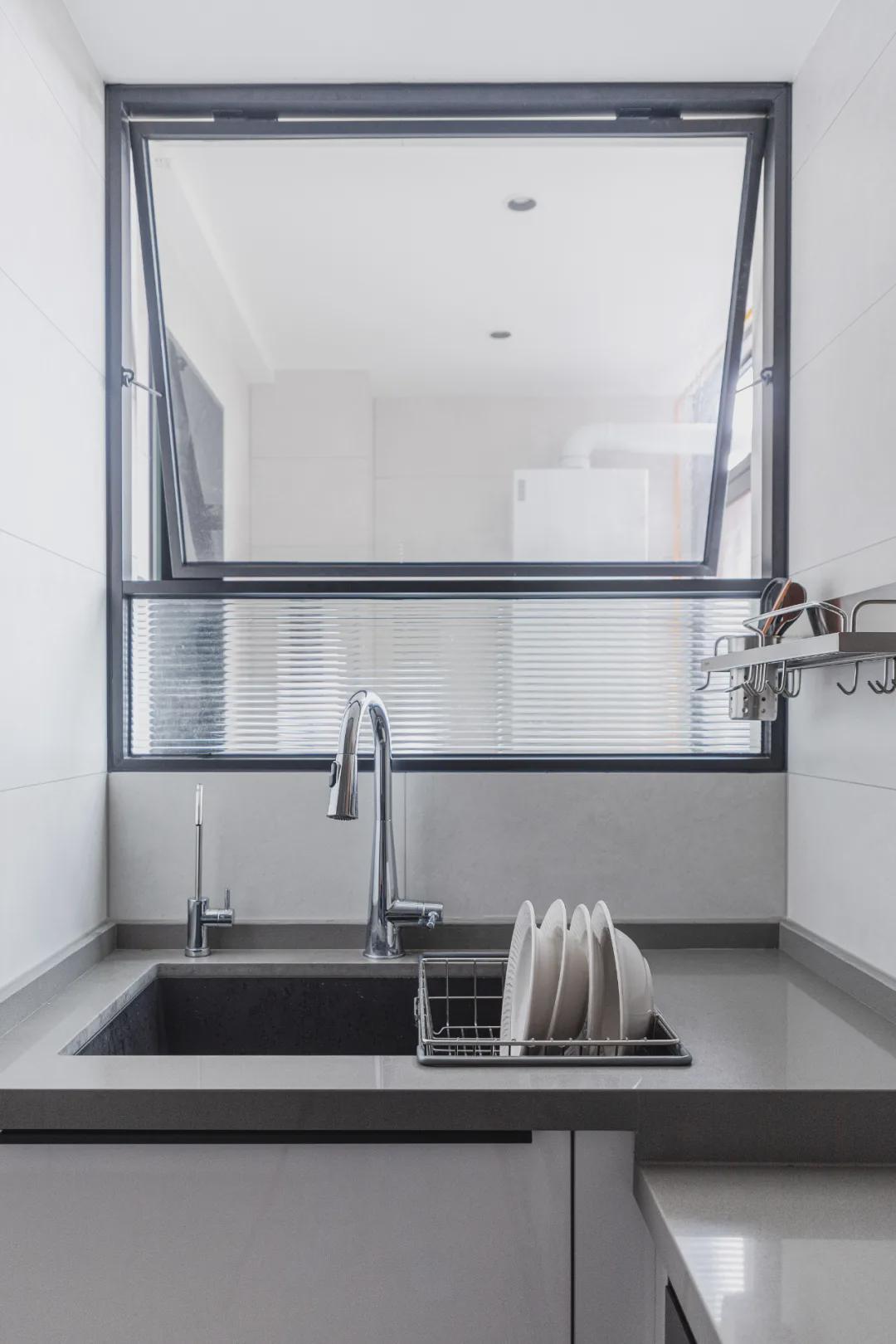 90后小情侣买下110㎡公寓，舍弃一间房，Get衣帽间+多功能室！