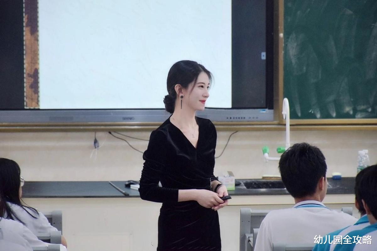 大学|“吃个桃桃”引发反感，现在男生越来越娘化，是因为女教师过多？