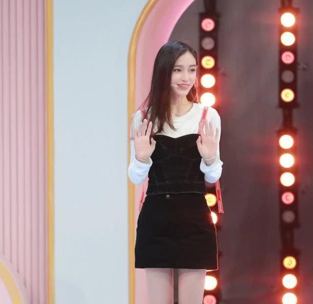 Angelababy|杨颖烫了水波纹卷发,这样凹凸感谁不羡慕?