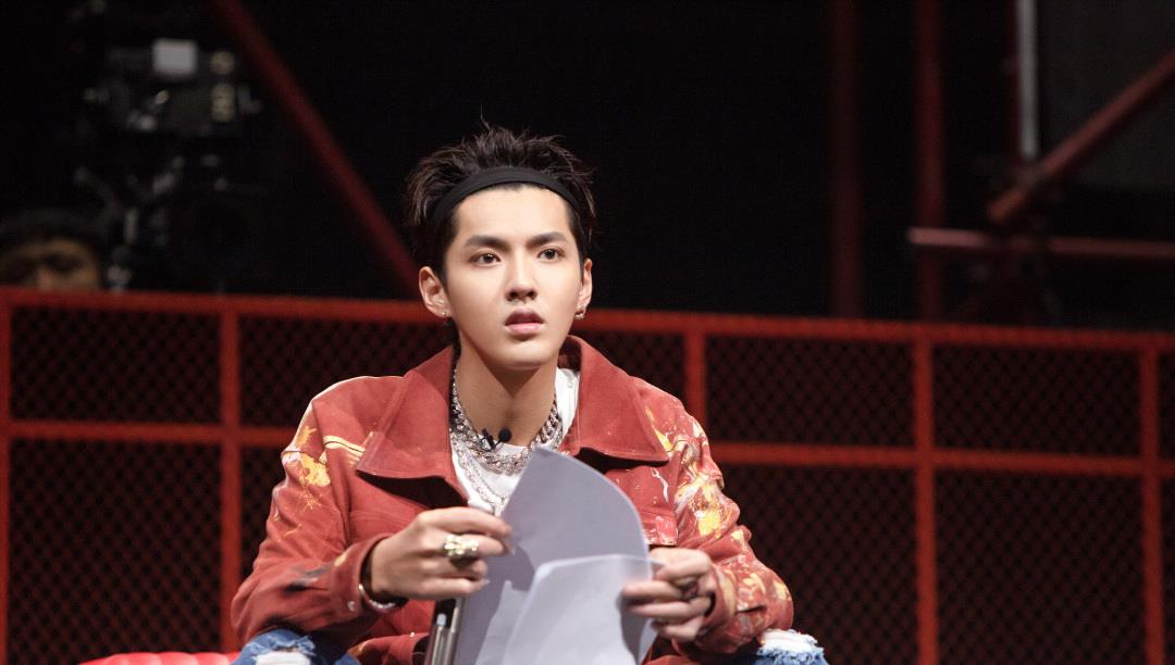 奶球妈咪聊|八位因“女友太多”而塌房的小鲜肉，吴亦凡进监狱，霍尊未来堪忧