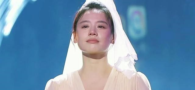 马思纯|33岁身价过亿，大家真没必要为马思纯担心