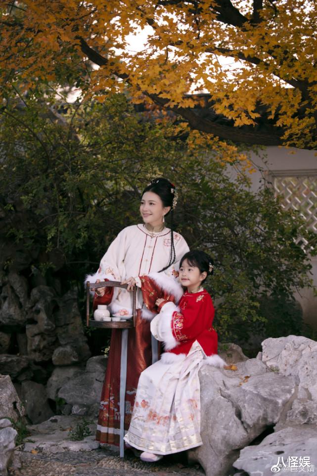 包文婧|包文婧携女儿拍汉服写真，饺子越来越好看，颜值被赞已超过妈妈