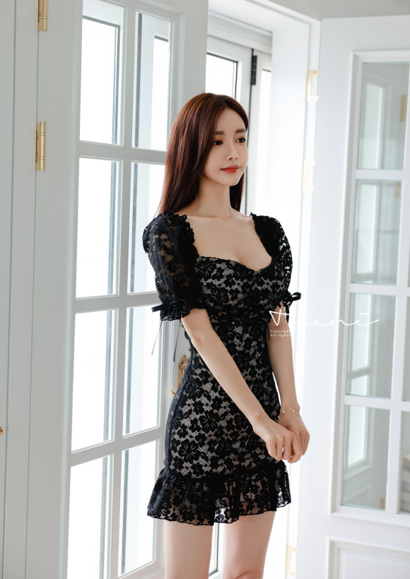 美图美景欣赏|2021最新孙允珠时尚写真：黑鸢黎明镂空墨兰花纹包臀裙