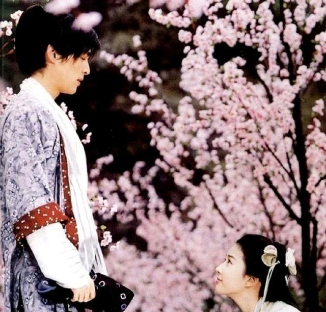 刘亦菲|胡歌方辟谣与刘亦菲结婚后，刘亦菲被爆出好消息