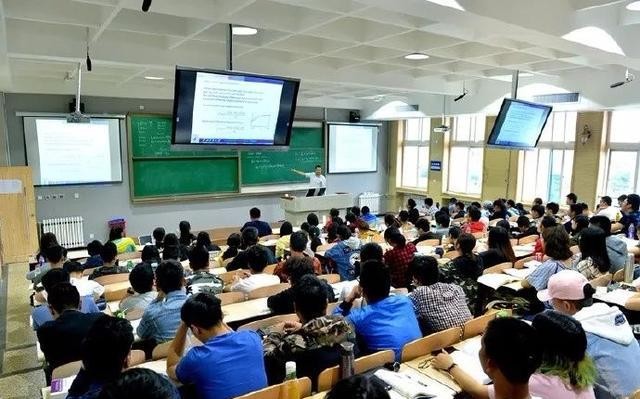 教室|大学教室的监控视频流出，是谁的责任？