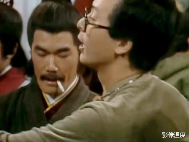 射雕英雄传|83版射雕拍摄片场高清50图：郭靖戴眼镜拿话筒搞怪，翁美玲冻得发抖