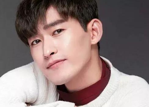 朱梓骁|朱梓骁一起来看流星雨演的谁 朱梓骁为什么消失与肛裂事件有关？