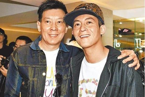 胡兵|50岁的胡兵，和兄弟走上分岔路，错过2个女人，现在还孤身一人