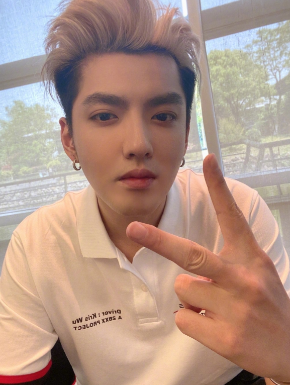 都美竹|都美竹爆料后与外界断联，姐姐露面受访称她患有深度抑郁症，要做电疗