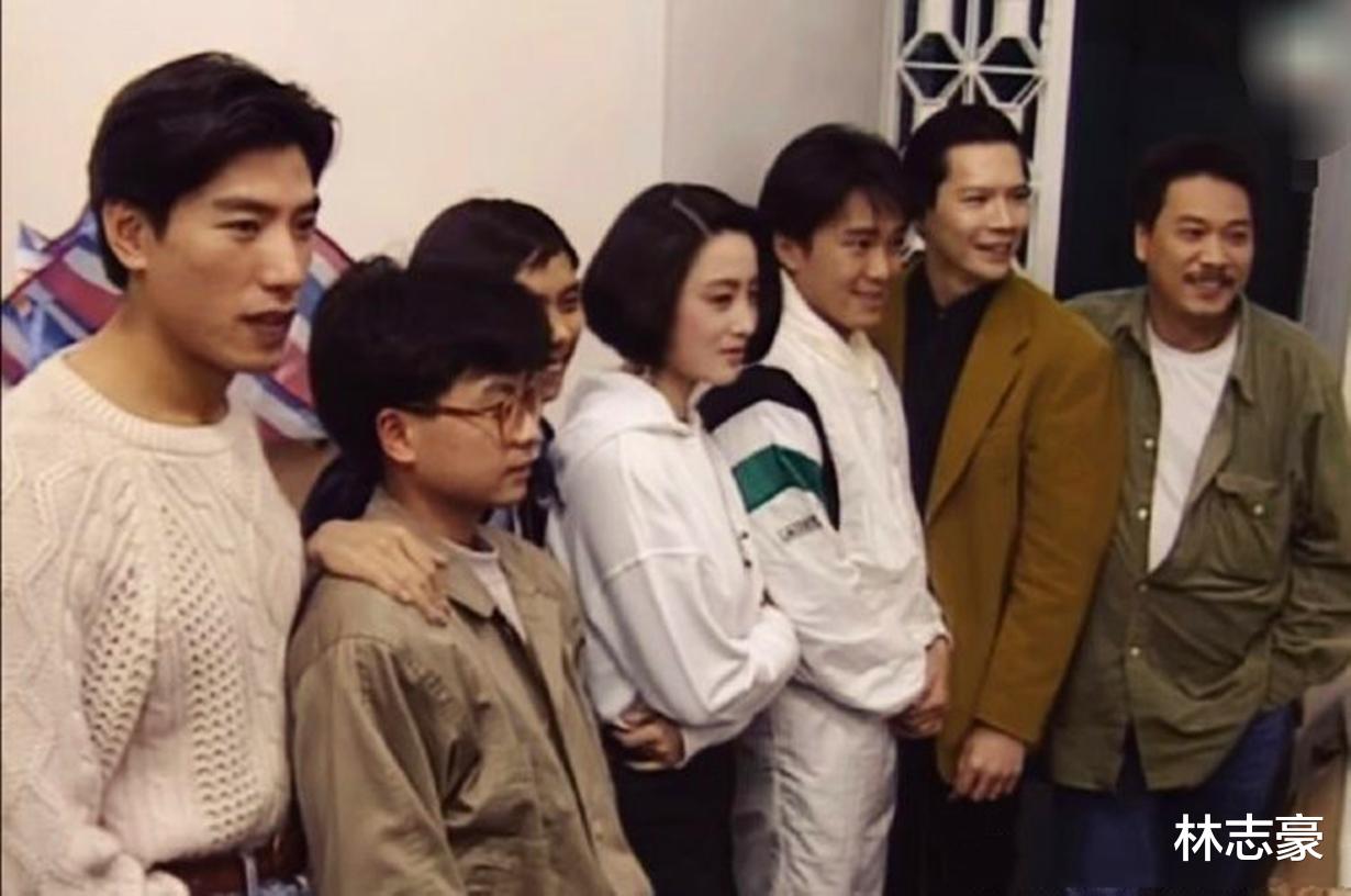 电影|19张“无法重拍”照片，穿泳装的蓝洁瑛刘嘉玲，陈百强冬泳，邓丽君骑木马