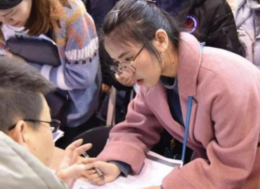 |本科生分为6个类别，处于最后一类的毕业生，不受企业的喜欢