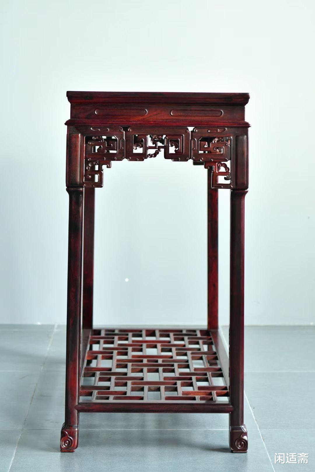 紫檀|古雅奢华,紫檀镶黄花梨,拐子龙纹长香几