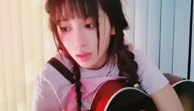 化石 “穿少点给你开火车”，小深深假酒环节暴露本性放大话