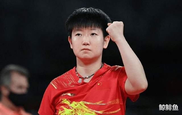 孙颖莎|珍藏！孙颖莎全家福，妈妈气质佳与小莎形似姐妹，小莎与爸爸更像