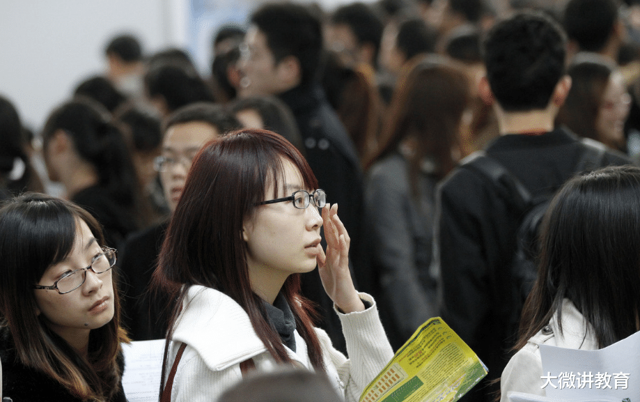 大学生|面对校招还是社招，毕业生该如何选择？两个选择未来大有不同