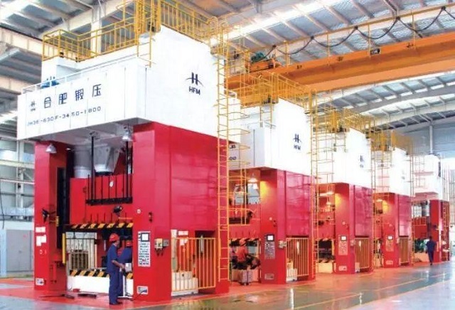 破产 ?负债2亿濒临破产，国产机床巨头起死回生，打破垄断年入10亿