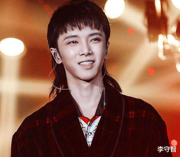 跨年晚会|从跨年晚会看歌手人气,周深蔡徐坤张艺兴比张杰华晨宇王一博更火