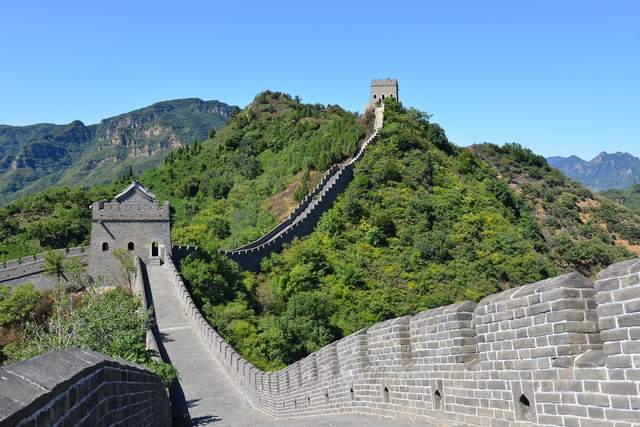 地球上最具代表性的人类建筑,中国长城,为何屹立千年不倒?