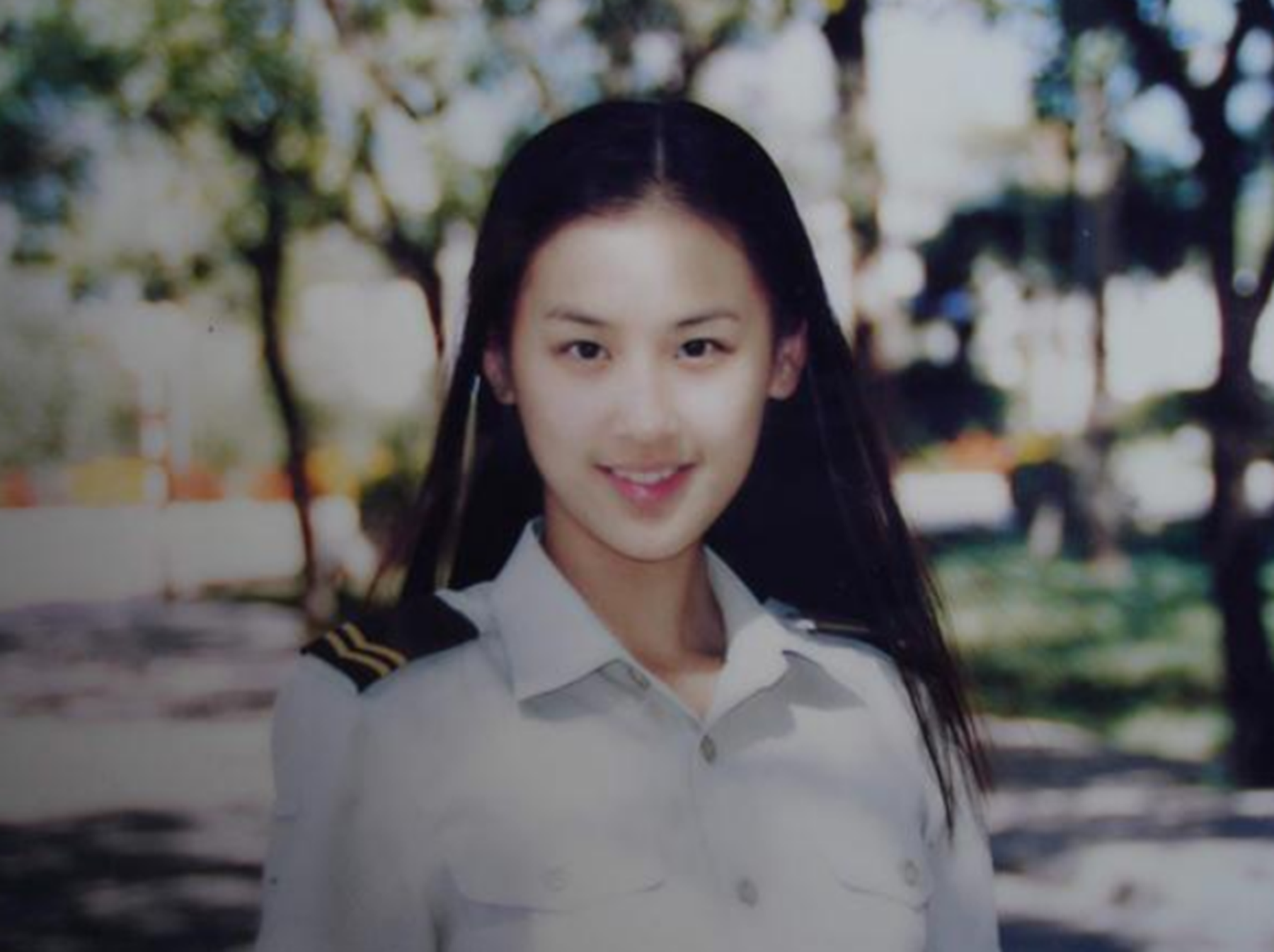 黄圣依|15年前，为何黄圣依宁愿赌上“星途”，也要把周星驰告上法庭？