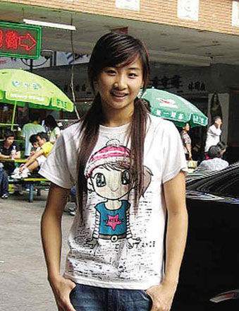 何雯娜|何雯娜的故事,15岁退队与初恋私奔,与前男友“吊环王”撕破脸!