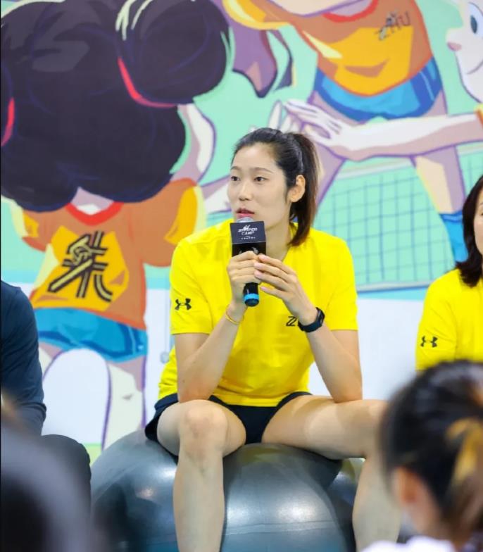 李盈莹|恭喜！李盈莹成核心！中国女排联赛最佳阵容新鲜出炉了！