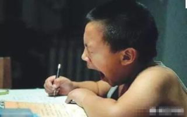 小人物的小情感 作为八零后，你小时候的作业都是怎么完成的？