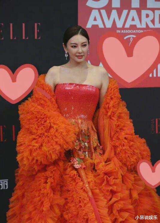 张雨绮|张雨绮晒健身自拍，自夸被自己帅到，却因p图太明显被戳穿