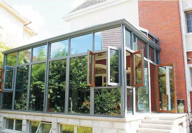 你的阳台还在装推拉门吗?怪不得你家不好看