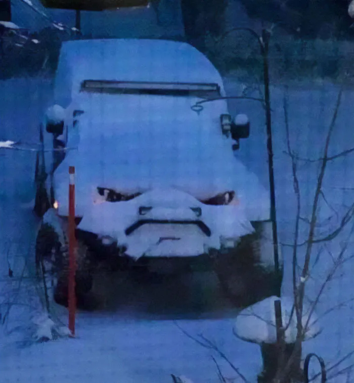 洞洞鞋|夏天穿洞洞鞋的烦恼
