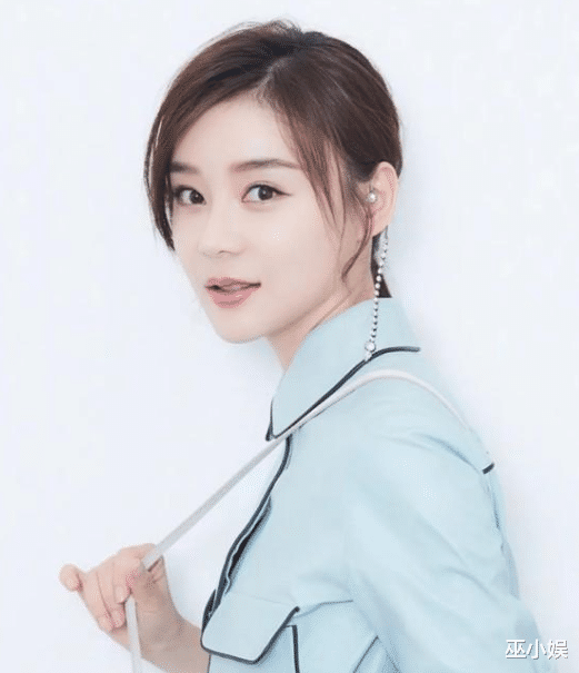 袁姗姗|HM争议女星，袁姗姗挑战国人底线，大胆把耐克鞋穿脚上炫耀！