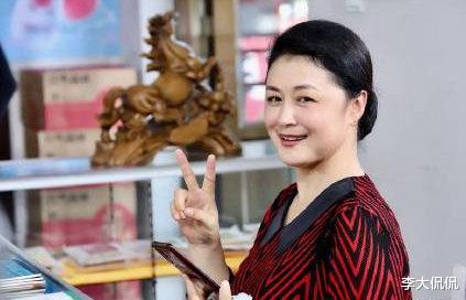 谢大脚|“谢大脚”突发车祸去世，这些因车祸去世的明星，个个才华横溢！