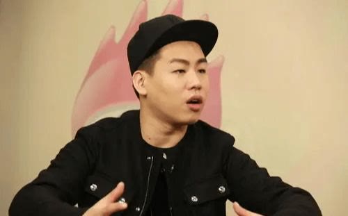 贾樟柯|胡彦斌疑似恋情曝光，饭后高调牵着美女进酒店，曾透露被家人逼婚