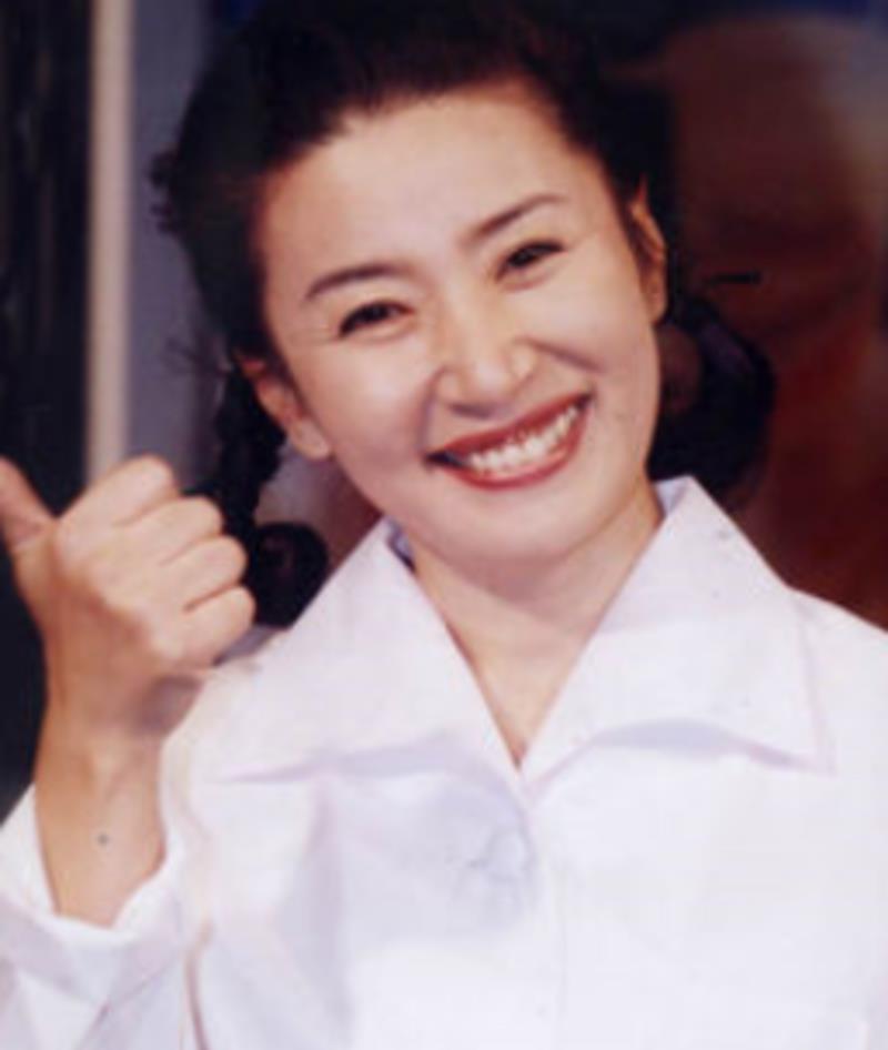 金慈玉|一个男人这辈子可以失败几回？“国民妈妈”金慈玉等了丈夫17年