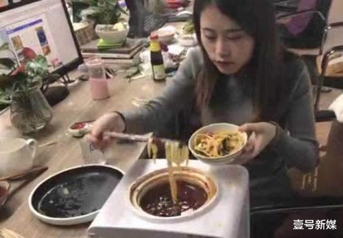 物流|粉丝曾力压李子柒,后却遭到数万网友谩骂,办公室小野冤不冤?