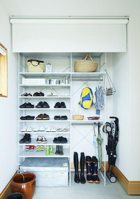 |小户型玄关的硬伤一次搞定,装个几十块钱的置物架,比柜子还好用