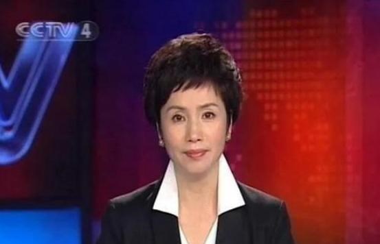 唐艺昕|前央视主播徐俐大秀恩爱，老公留小胡子身材健壮，贴身搂肩秀甜蜜