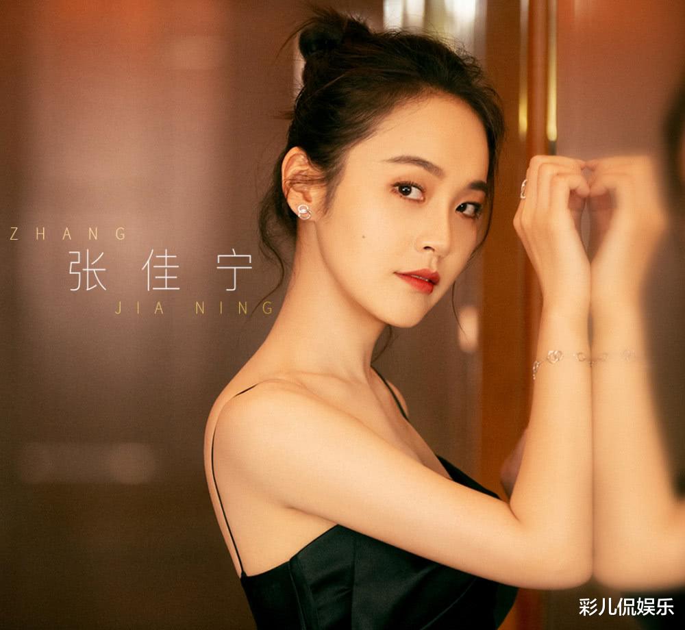 袁姗姗|以“痣”为美的八大女神：每颗痣位置都恰到好处，而且还很有特色