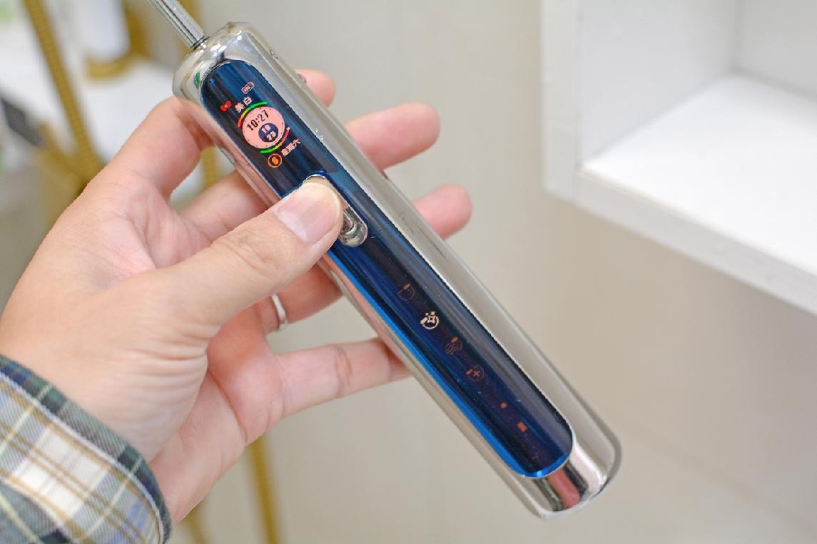 比iPhone13 Pro都贵，价值上万的电动牙刷到底好在哪？